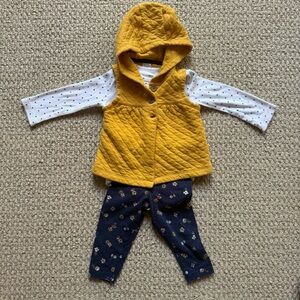 Carter’s 18m 3 piece outfit set / yellow vest, white long sleeves, navy leggings